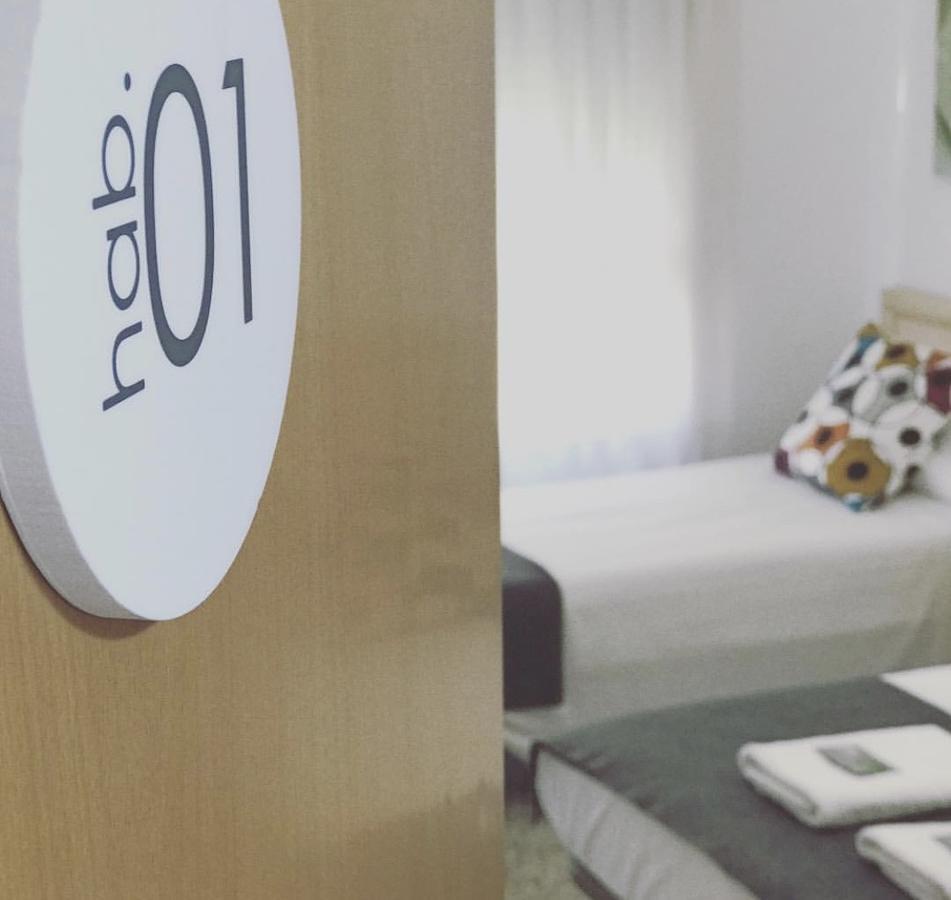 Hostal Badalona Esterno foto