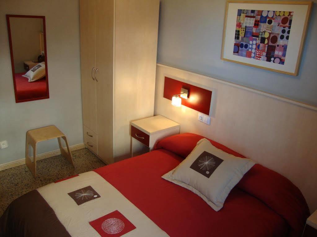 Hostal Badalona Esterno foto